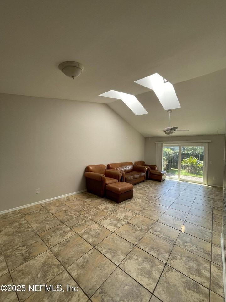 141 Abaco Way - Photo 7 of 41