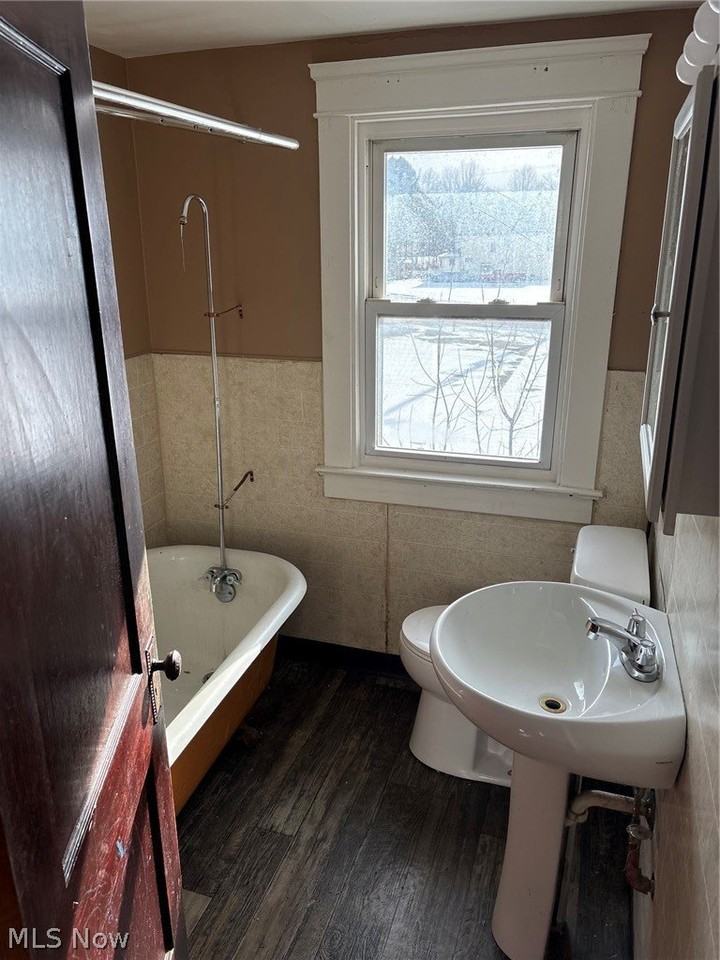 1587 Homewood Ave Se - Photo 7 of 14