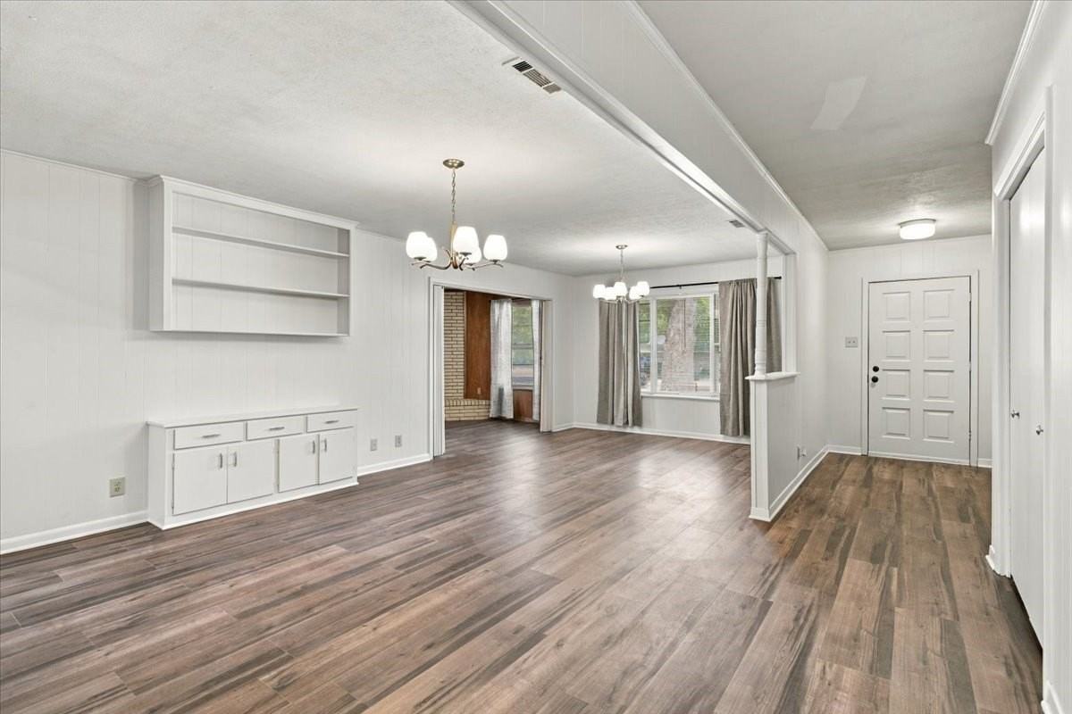 1105 Northwood Dr - Photo 5 of 30