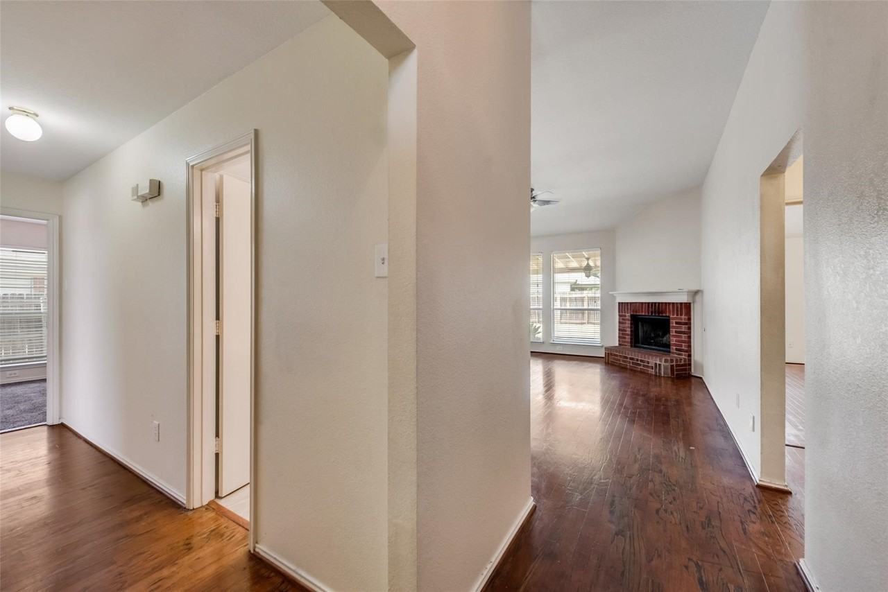 3301 Rustic Meadow Trl - Photo 4 of 22
