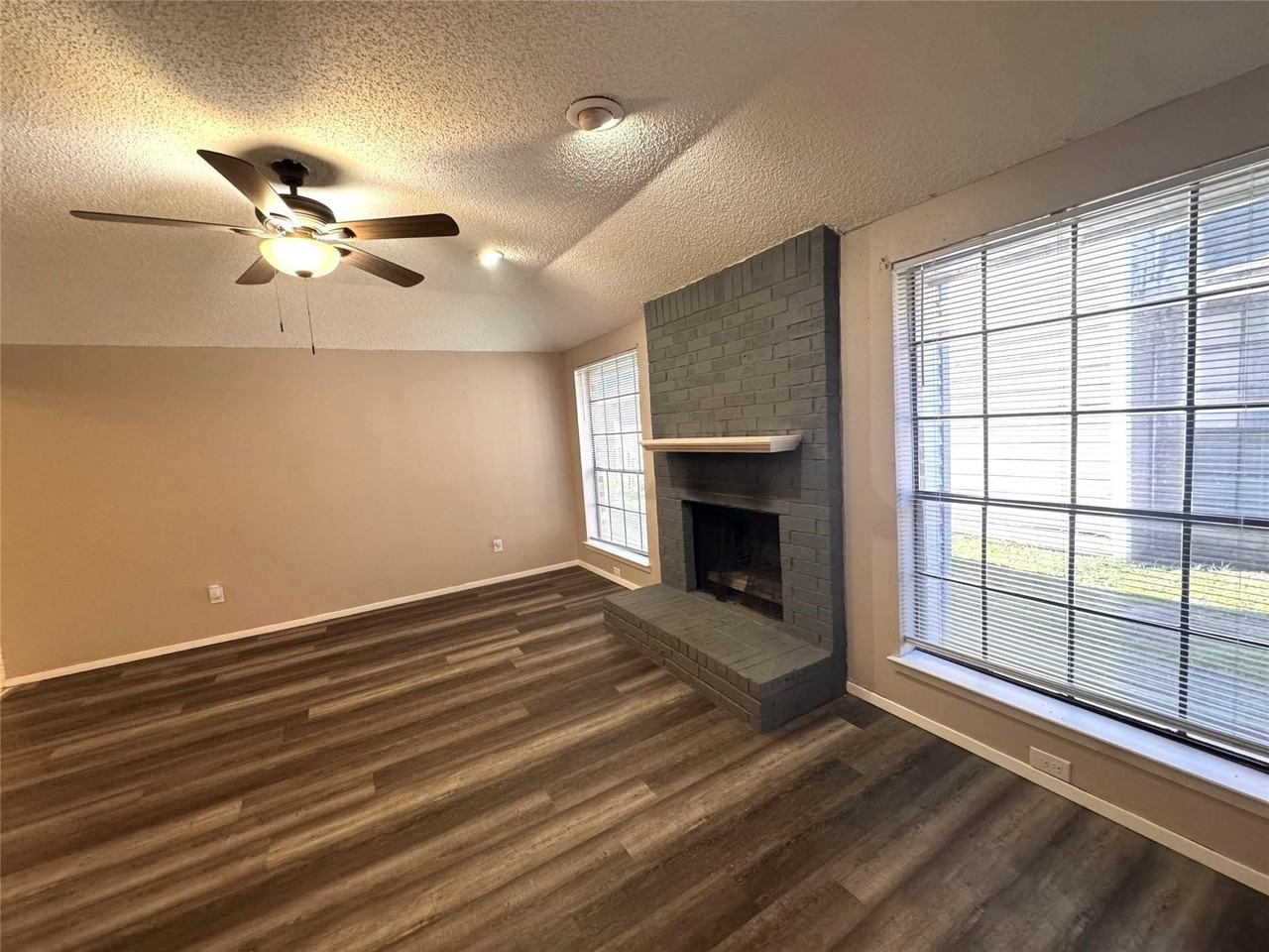 7506 Amherst Dr #A - Photo 3 of 14