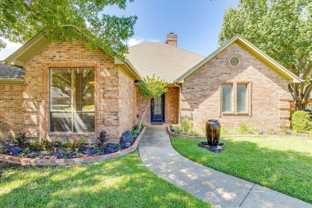 990 Oak Ridge Dr - Photo 1 of 1