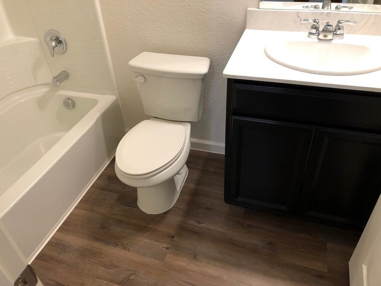 718 Windsor Ct - Photo 6 of 19