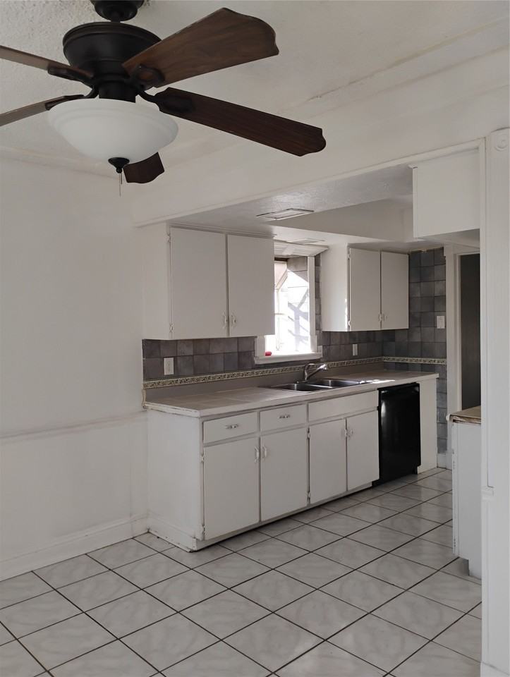 2789 Rollingdale Ln - Photo 2 of 17