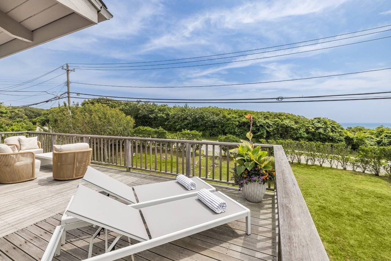 627 Old Montauk Hwy - Photo 5 of 24
