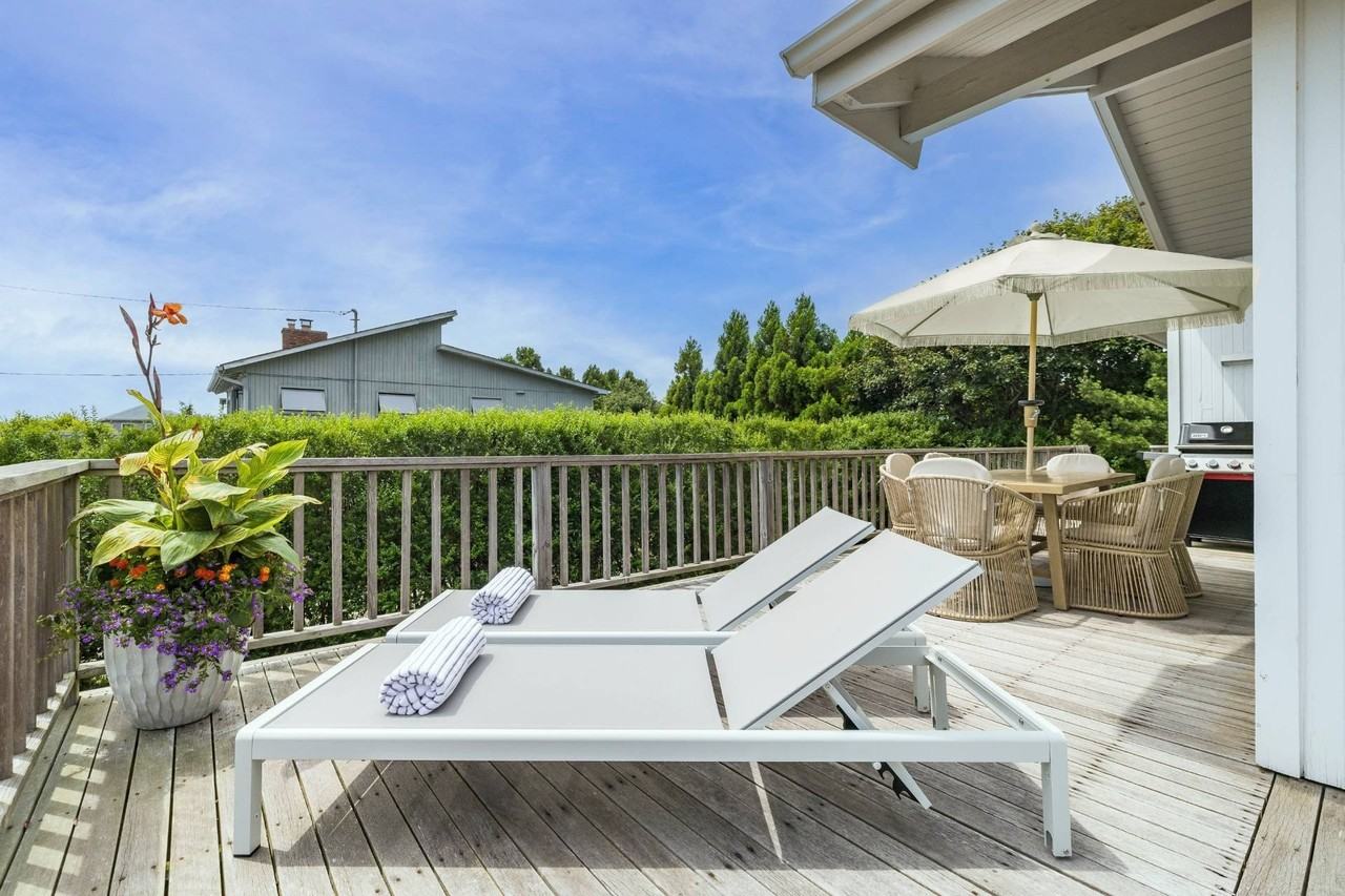 627 Old Montauk Hwy - Photo 6 of 24