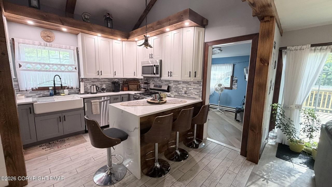 375 Canterbury Rd - Photo 6 of 30