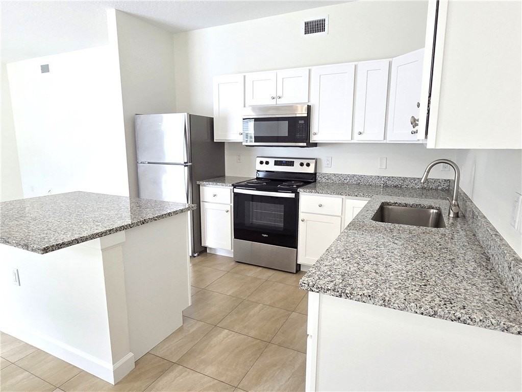 944 19th St #944 - Photo 4 of 15