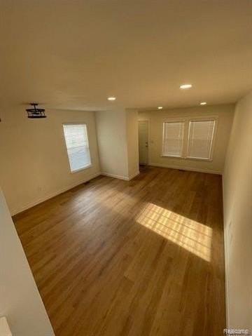 4684 Dickerson St - Photo 3 of 14