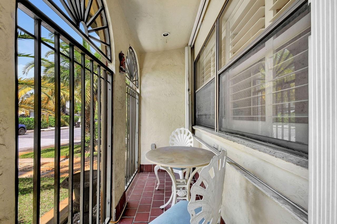 124 S Palmway - Photo 5 of 37