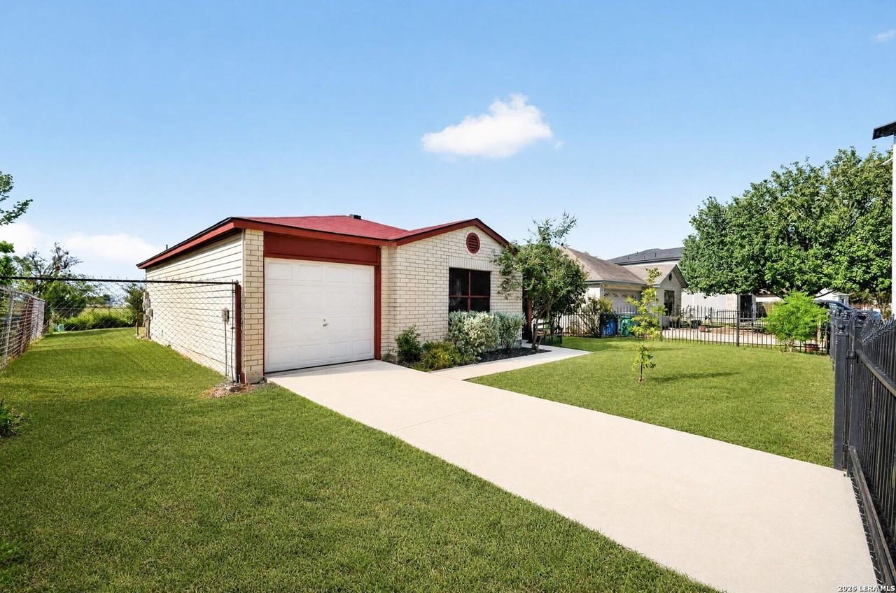 5718 Sun Canyon Dr - Photo 2 of 21