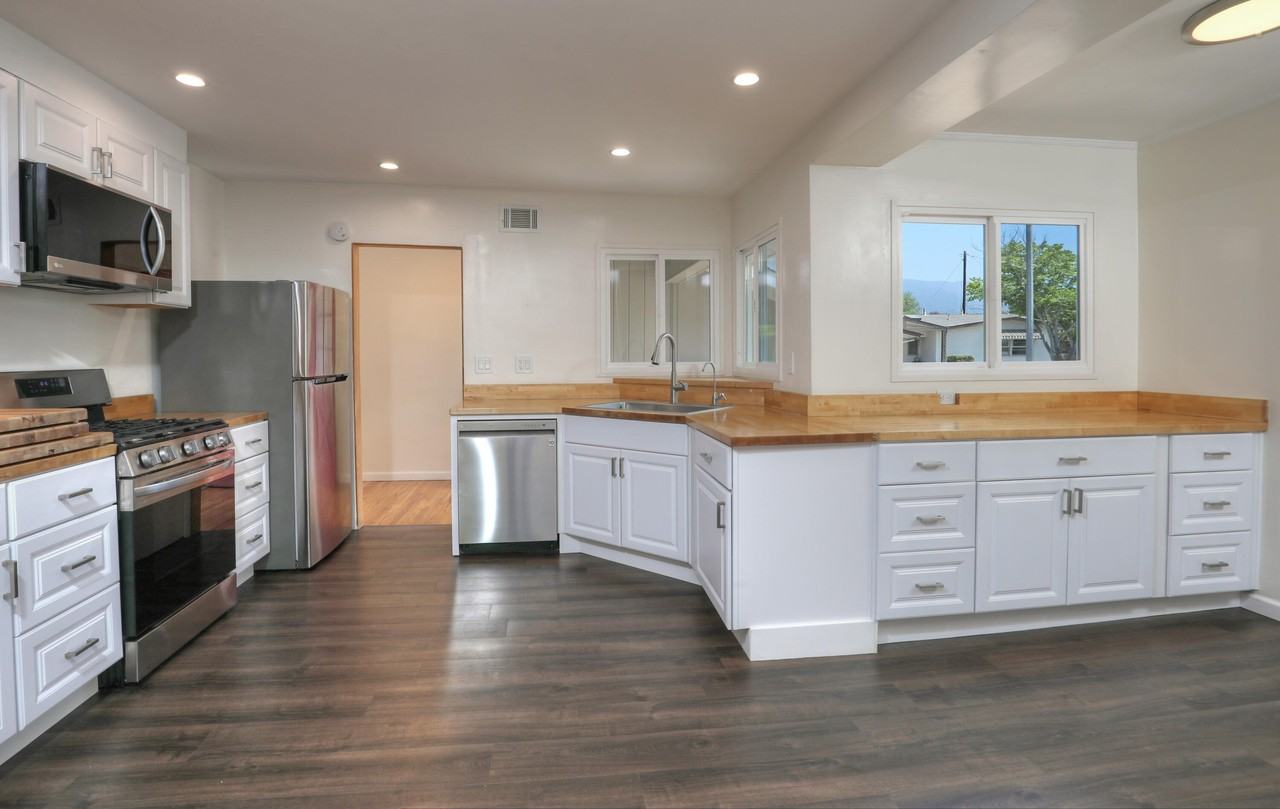 2635 Hacienda Way - Photo 3 of 21