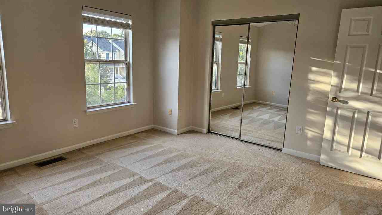1684 Fallowfield Ct - Photo 5 of 12