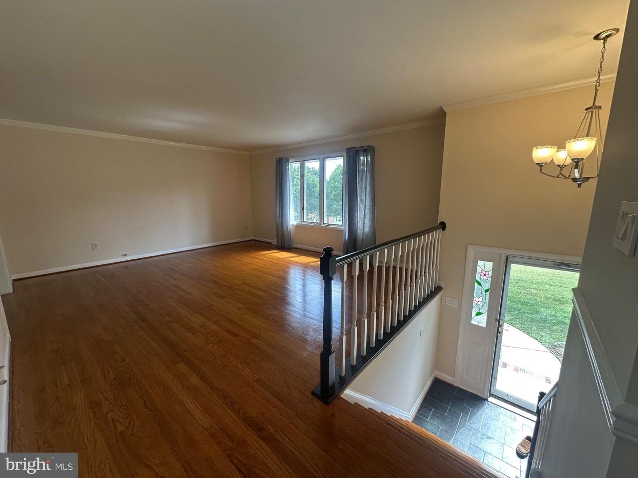 9400 Tiller Dr - Photo 3 of 30