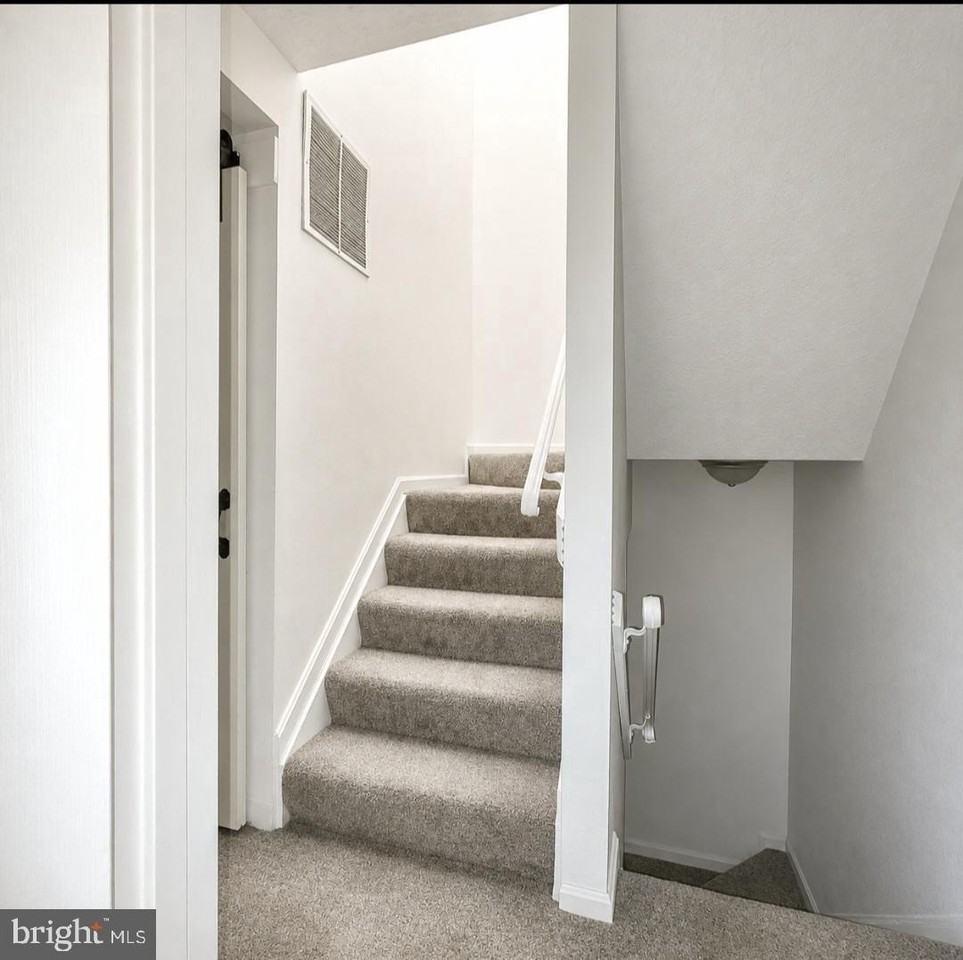 46349 Columbus Dr - Photo 4 of 18