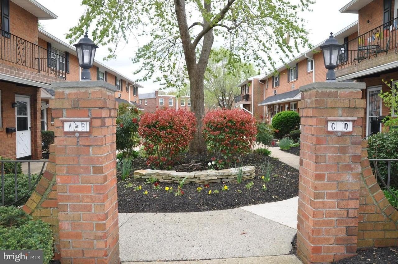 340 Woodlawn Ter #B1 - Photo 4 of 19