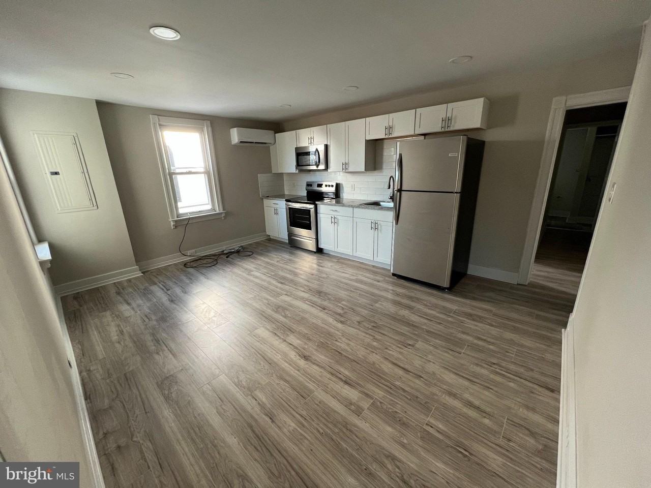 605 E Broad St #B - Photo 5 of 14