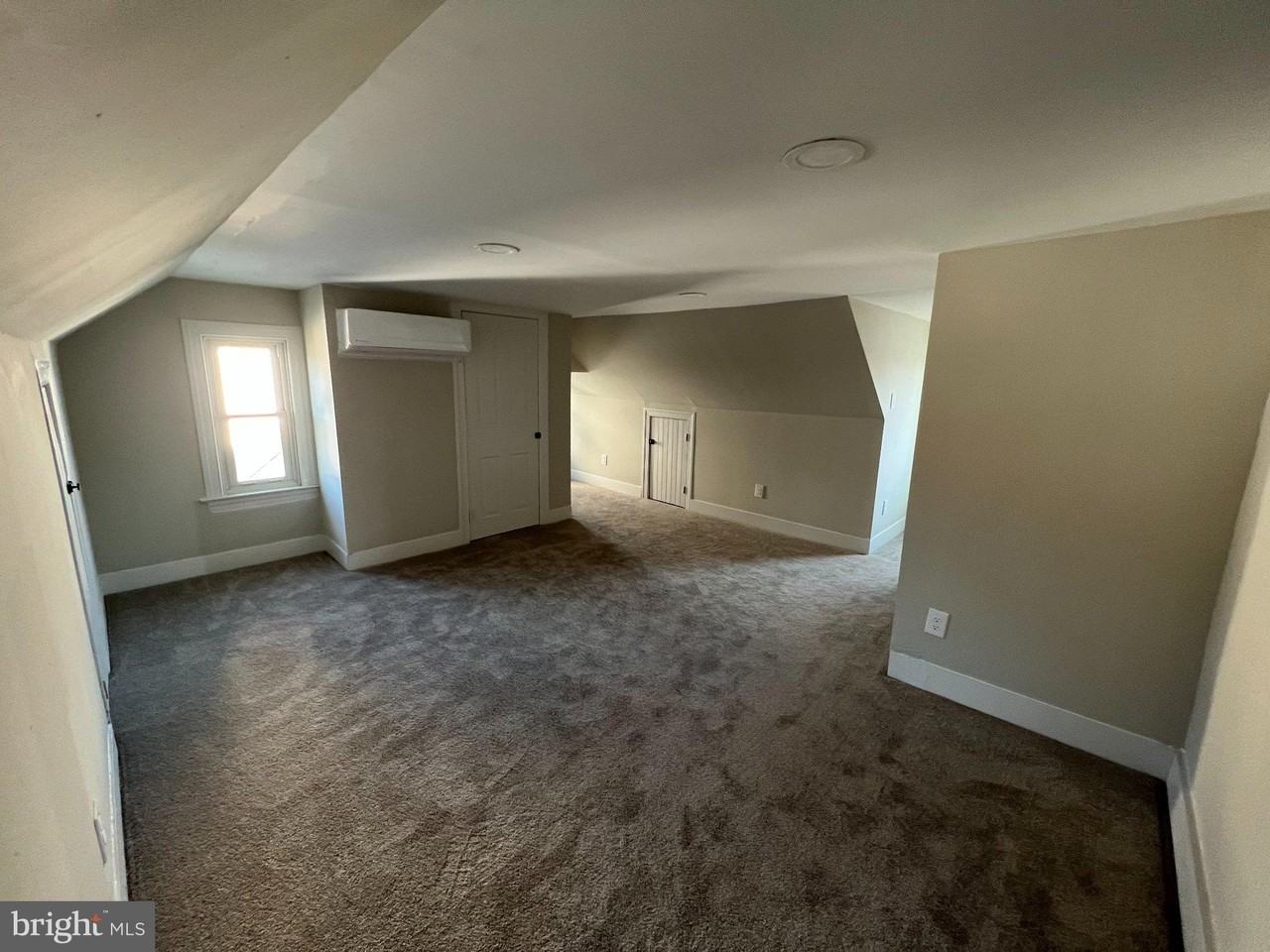 605 E Broad St #B - Photo 7 of 14