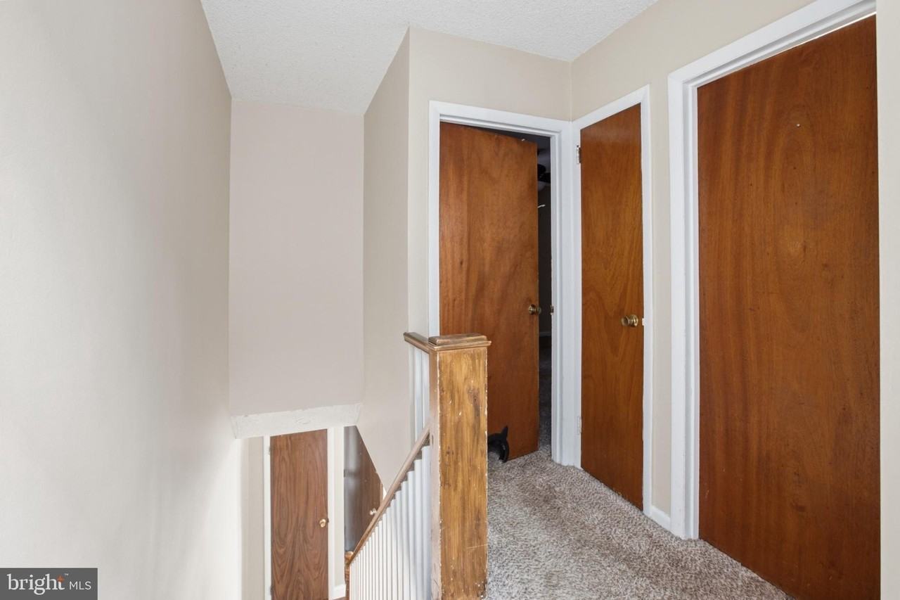 8119 Terry St - Photo 3 of 19