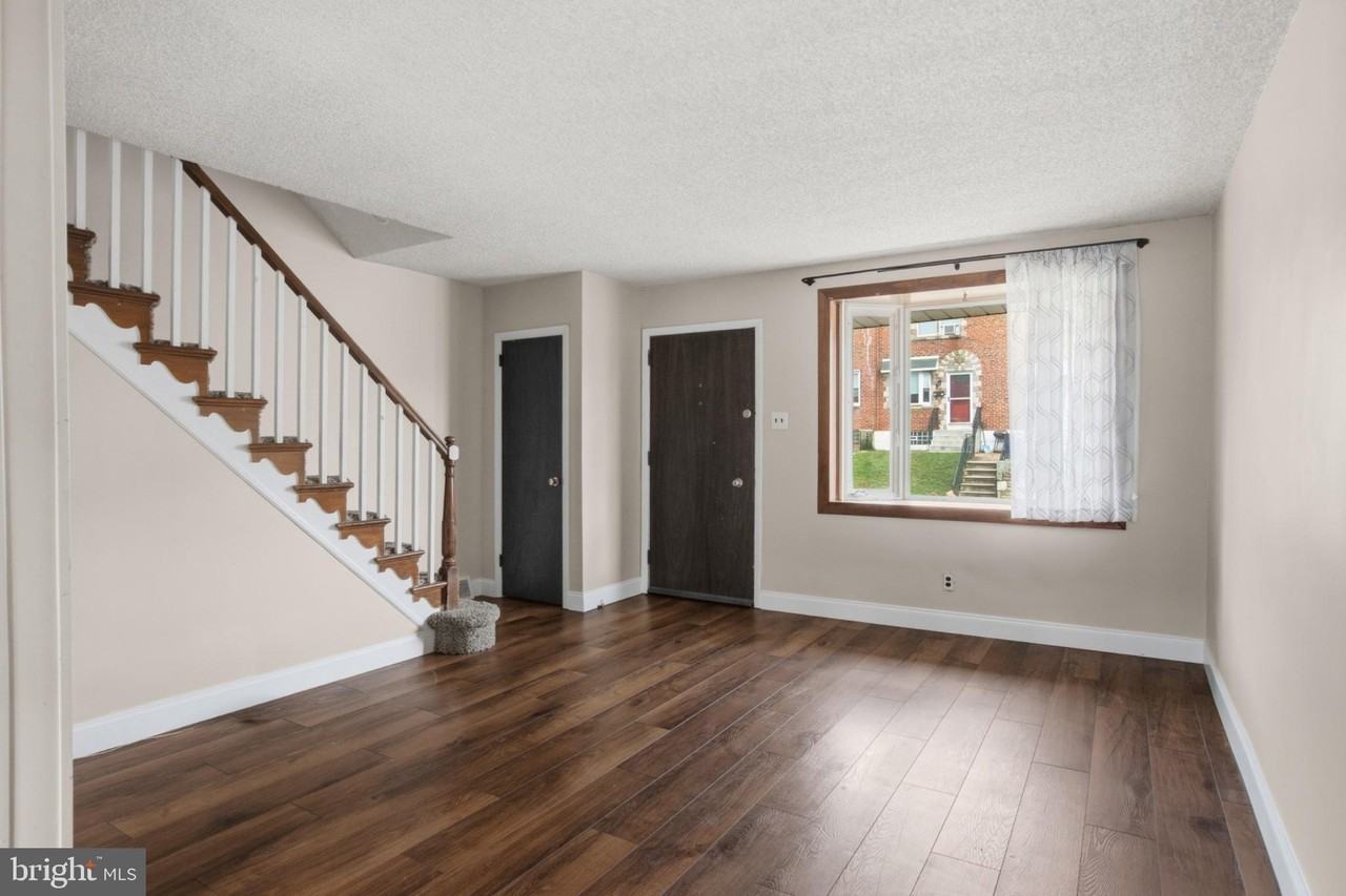 8119 Terry St - Photo 4 of 19