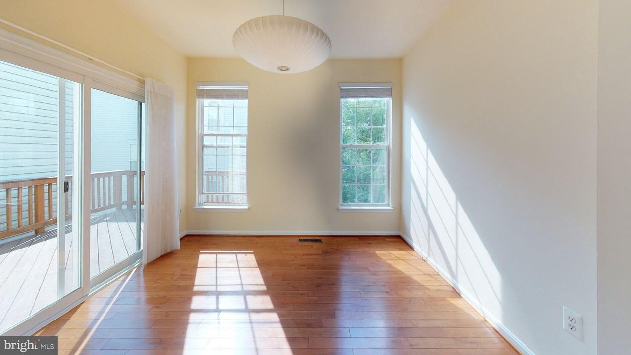 12943 Wood Crescent Cir - Photo 7 of 26