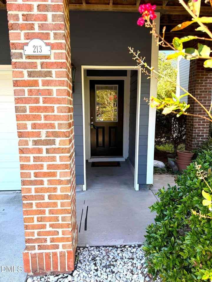 213 Broadgait Brae Rd - Photo 3 of 45