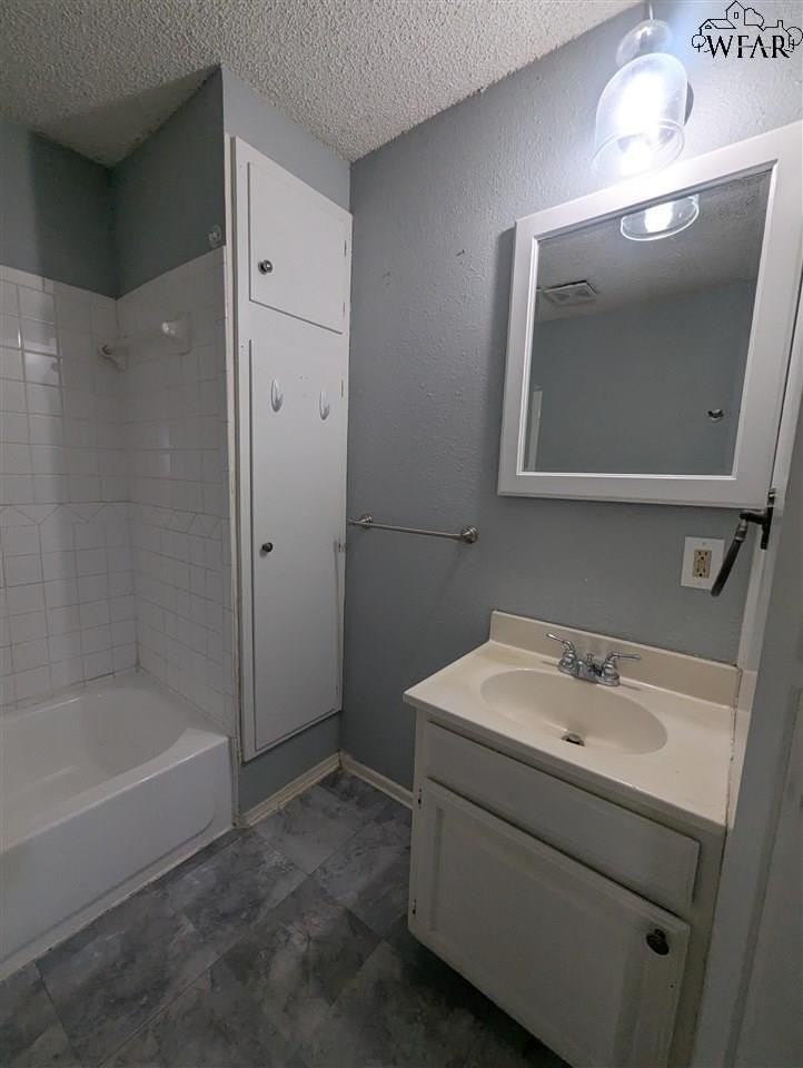 2710 Sherman Rd - Photo 2 of 21