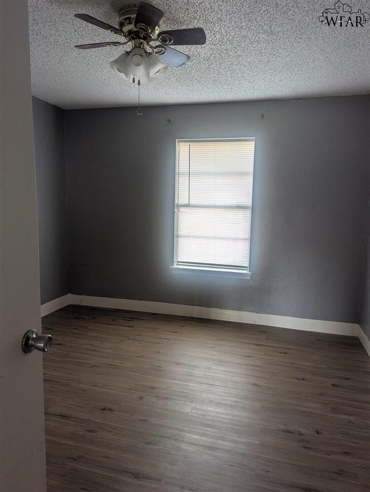 2710 Sherman Rd - Photo 7 of 21