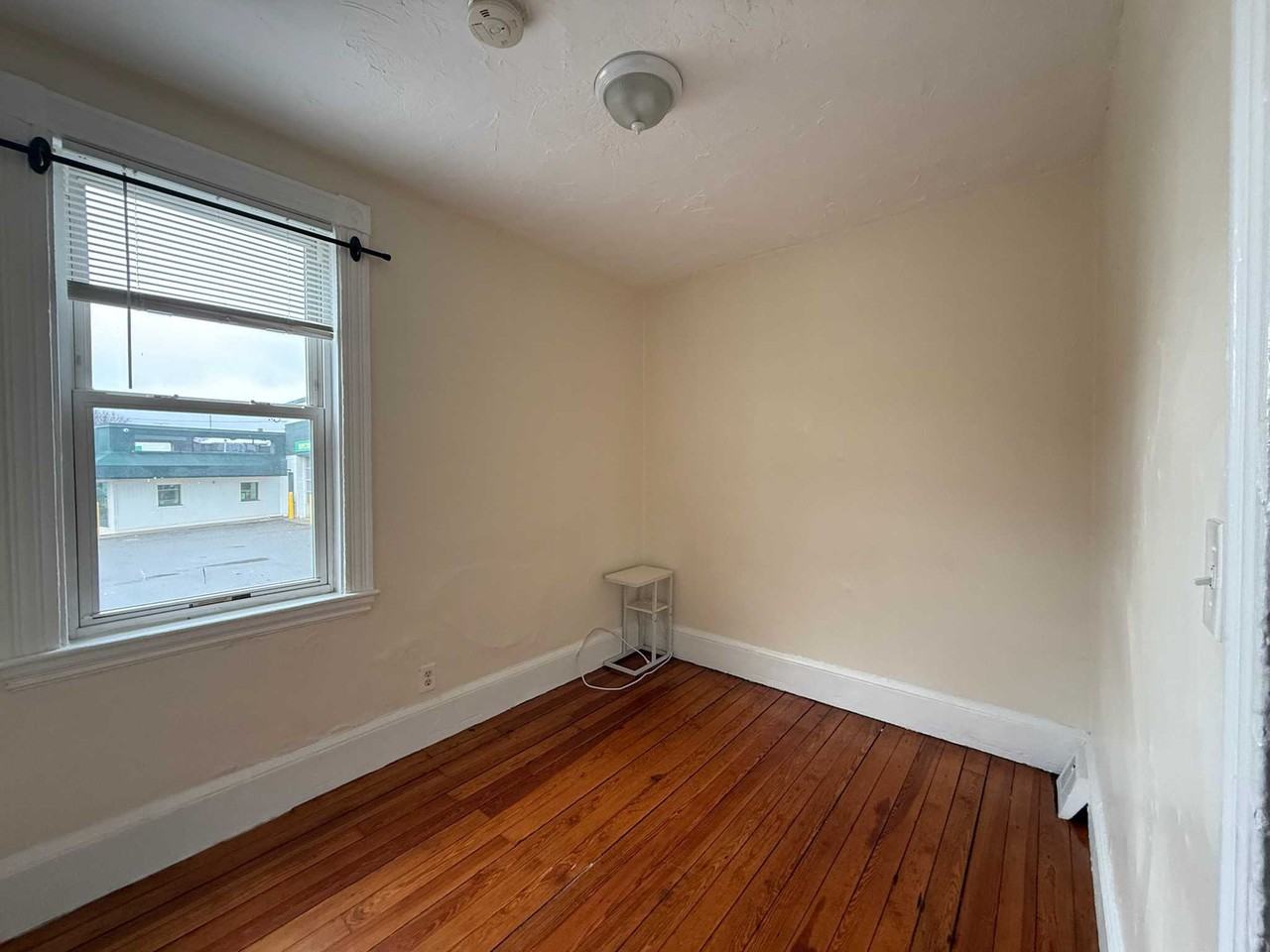 Beacon St - Photo 4 of 6