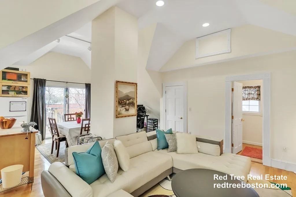 57 Winslow Ave #3 - Photo 4 of 14