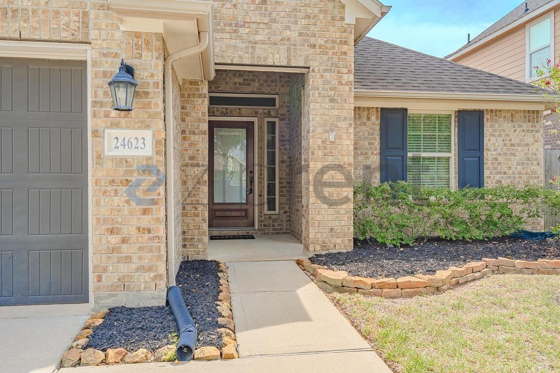 24623 Ballad Dr - Photo 4 of 31