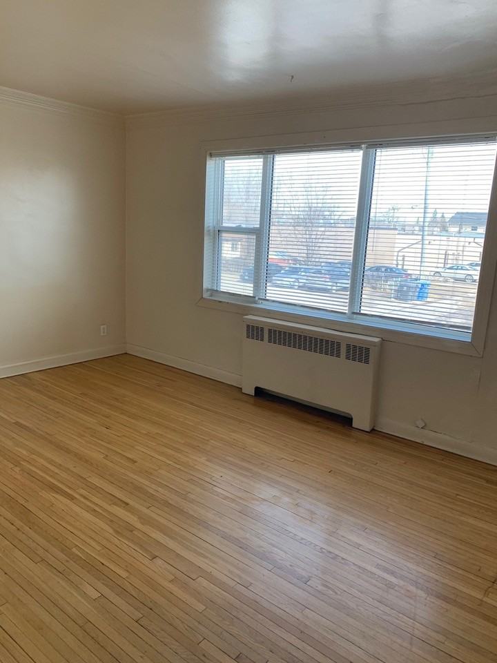 210 Jamison Avenue - Photo 3 of 7