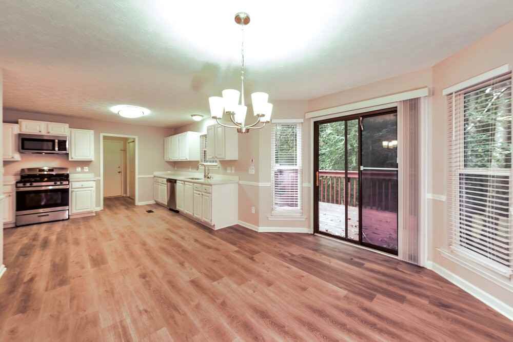 573 Stonemill Mnr - Photo 6 of 17