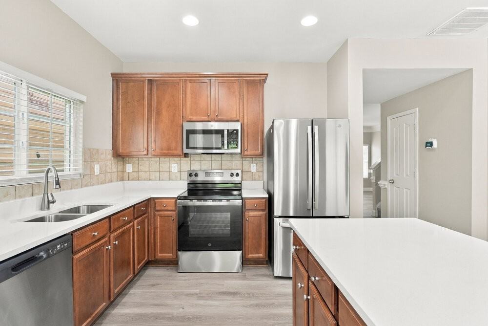13508 Glasgow Green Ln - Photo 7 of 17