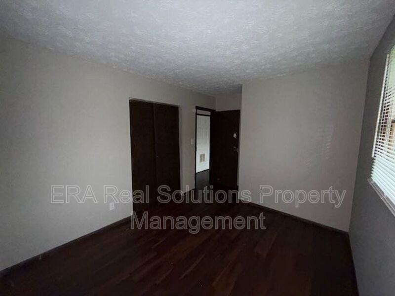 102 Eaton St - Photo 6 of 8