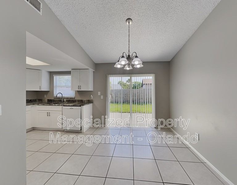 11309 Darlington Dr - Photo 6 of 22