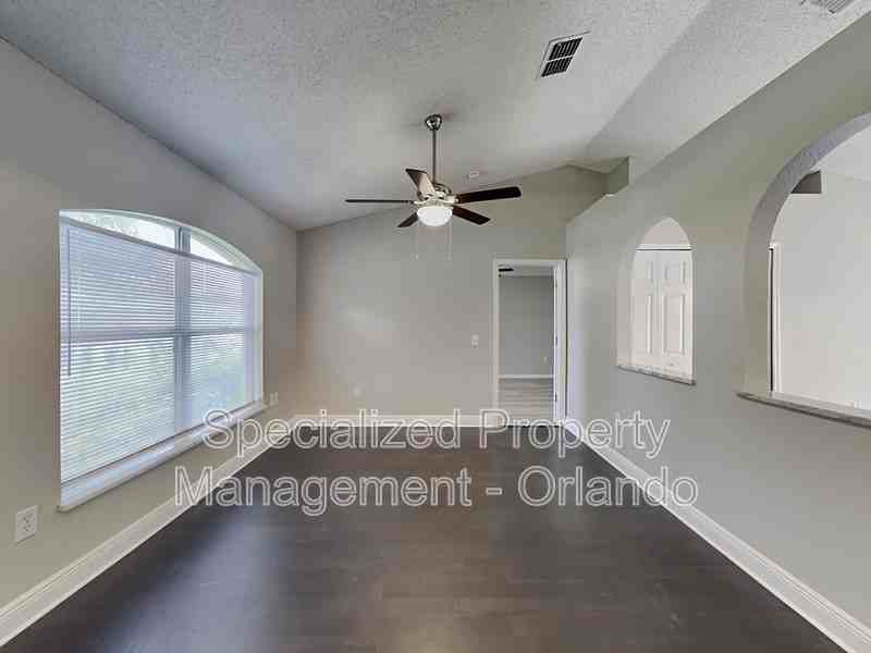 1317 Dover Dr - Photo 2 of 23