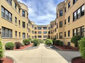 2321 N Rockwell St #2B - Photo 1 of 1