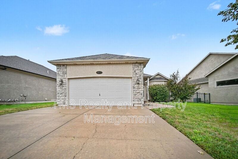 21922 W 121st Ter - Photo 2 of 27