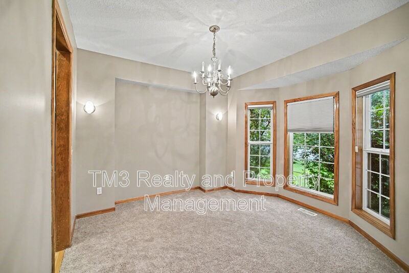 21922 W 121st Ter - Photo 5 of 27