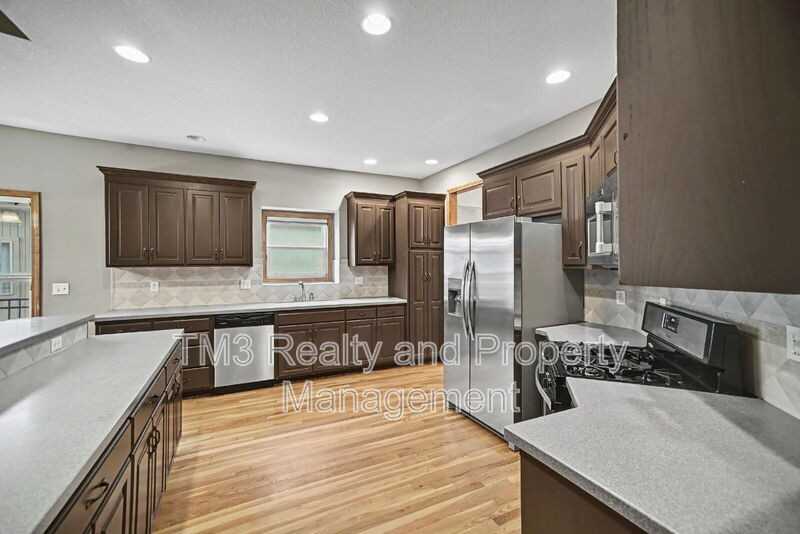 21922 W 121st Ter - Photo 6 of 27