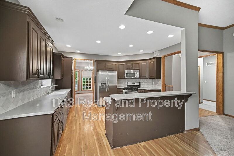 21922 W 121st Ter - Photo 7 of 27