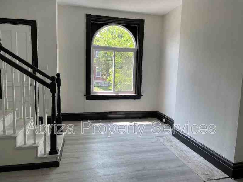 3552 Nebraska Ave - Photo 3 of 22