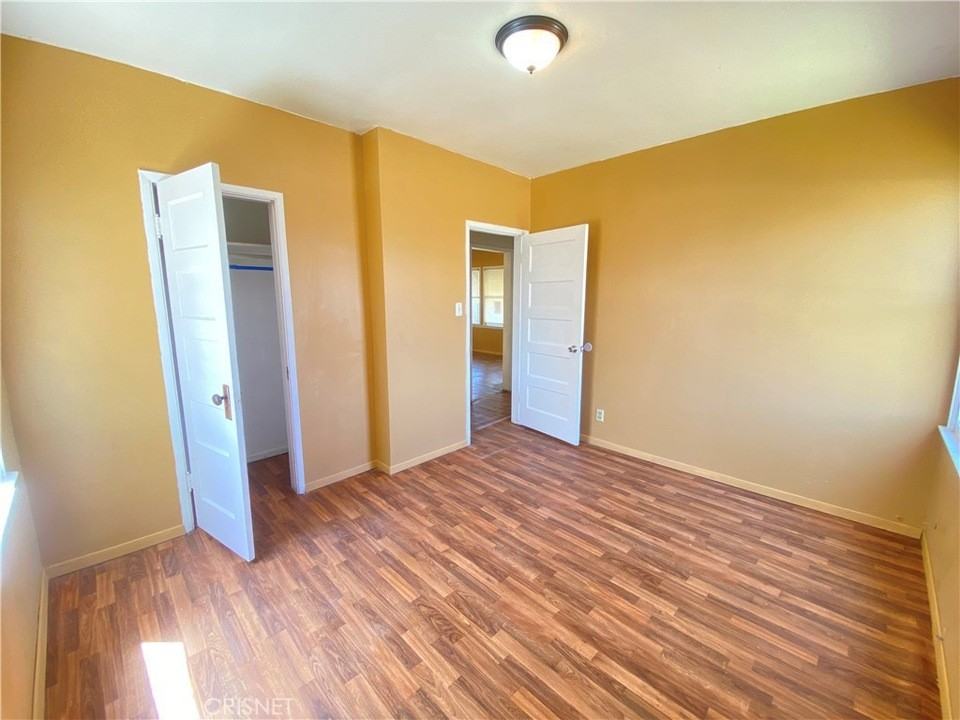 43360 7th Street East - Photo 2 of 24