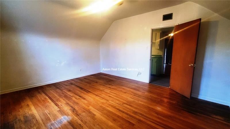 307 S 8th St #3 - Photo 5 of 19