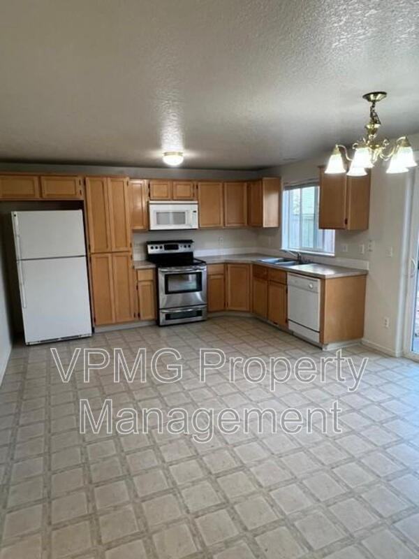 6402 Ne 139th Ct - Photo 5 of 14