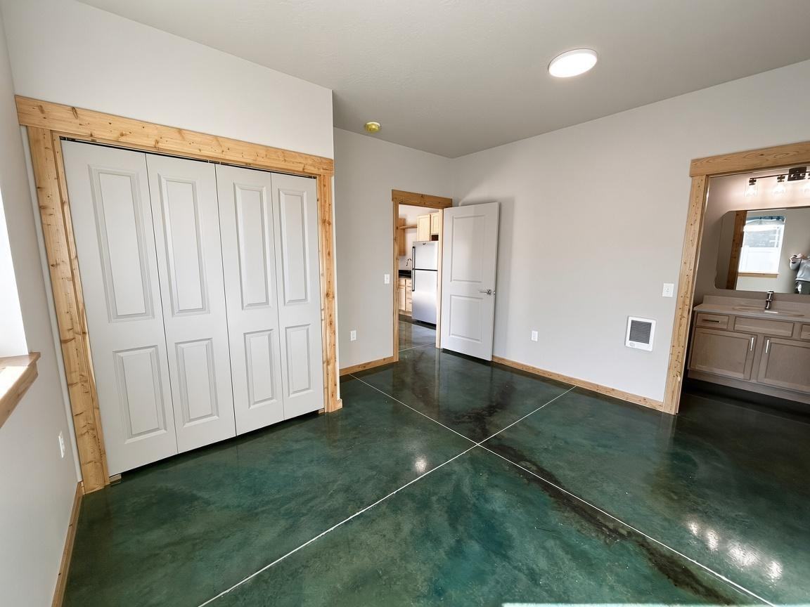 210 Mission St #A - Photo 6 of 13