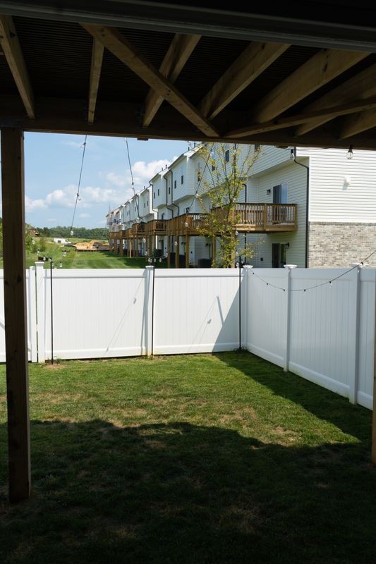 16642 Green Glade Dr - Photo 3 of 6
