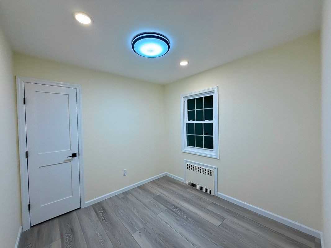 9526 243rd St - Photo 3 of 16