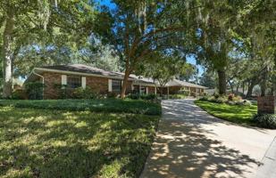 featured image of 6 Eagle Dr